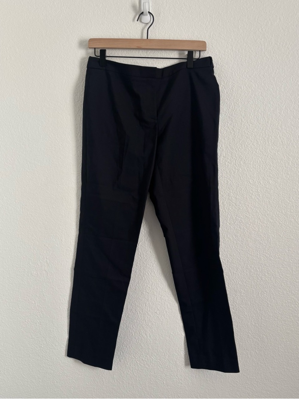 NWT Calvin Klein Women's Size 6 Black Highline Tapered Ankle Pants